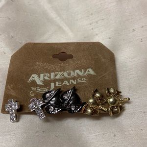 Arizona brand earrings